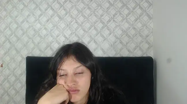 Emma-Wilson online show from 02/18/25, 09:32