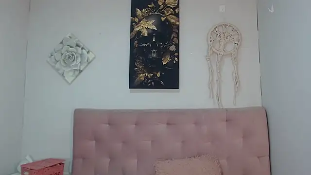 Emma-Wilson online show from 03/15/25, 05:19