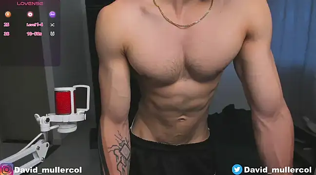 Snapshot of David_Brown18 chatting on 12/07/24, 10:39 David Brown18 online show from 12/07/24, 10:39
