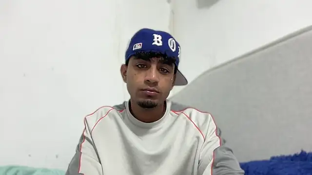 Snapshot of dominic_brandd23 chatting on 09/12/25, 10:21 dominic brandd23 online show from 09/12/25, 10:21