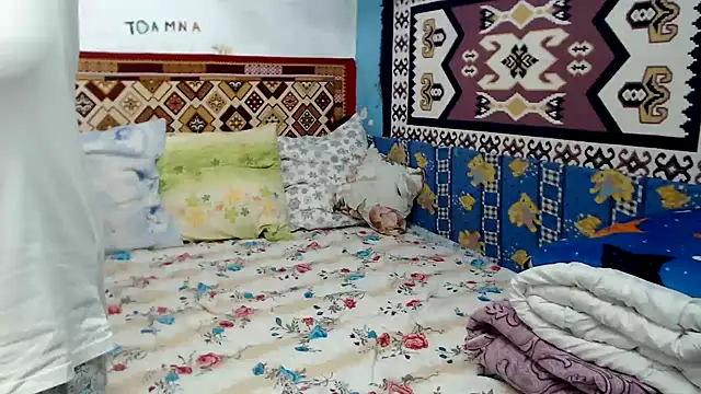 AdelineBlueEyes online show from 10/15/25, 09:53