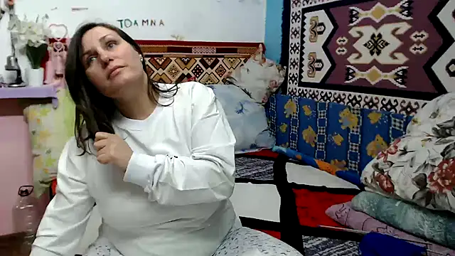 AdelineBlueEyes online show from 11/14/25, 11:20