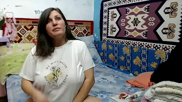 AdelineBlueEyes online show from 11/20/25, 10:48