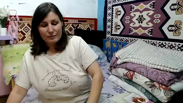 AdelineBlueEyes online show from 11/24/25, 10:15