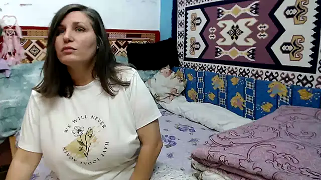 AdelineBlueEyes online show from 11/26/25, 10:38