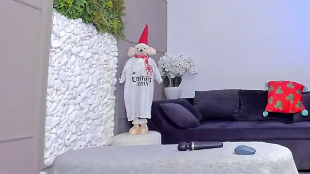 Deliciouslips online show from 01/16/25, 05:33