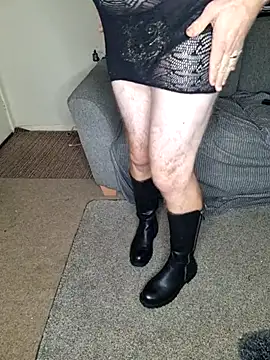 ellie-tv online show from 10/31/25, 06:09