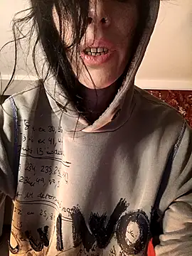 Snapshot of freyamoret chatting on 12/18/24, 08:47 freyamoret online show from 12/18/24, 08:47