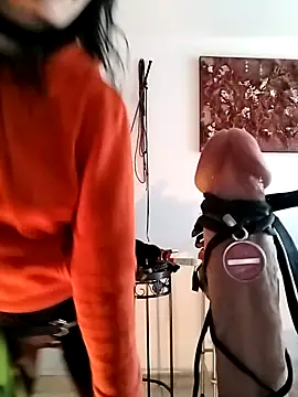 Snapshot of freyamoret chatting on 01/03/25, 01:03 freyamoret online show from 01/03/25, 01:03