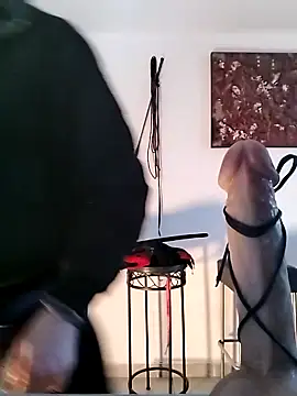 Snapshot of freyamoret chatting on 01/14/25, 03:47 freyamoret online show from 01/14/25, 03:47