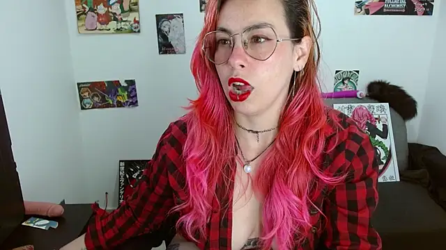 natasha laulau online show from 11/18/25, 09:30