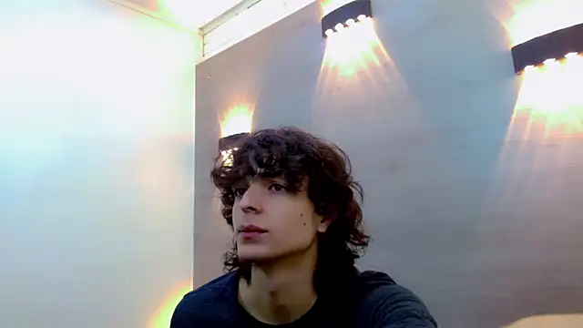 Snapshot of Sr_BonnyEthan chatting on 09/15/25, 01:44 Sr BonnyEthan online show from 09/15/25, 01:44