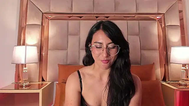 DaraBeckett online show from 12/26/24, 06:22