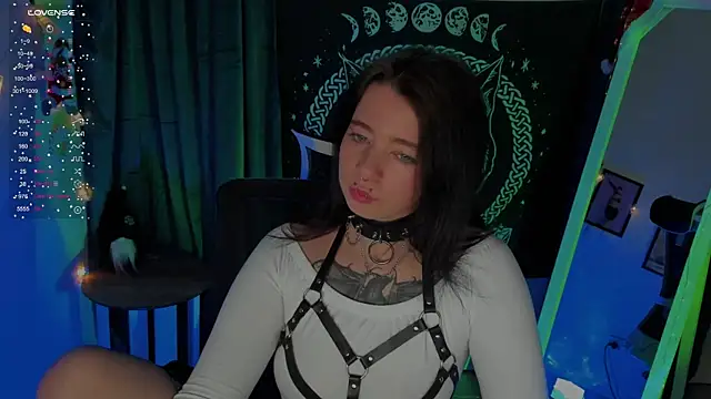 Snapshot of Sam_Mystery chatting on 01/17/25, 02:18 Sam Mystery online show from 01/17/25, 02:18
