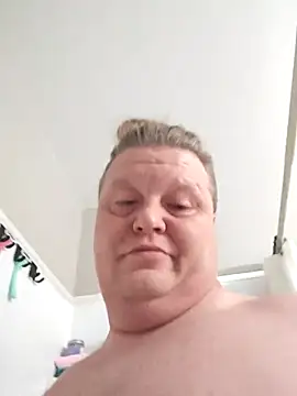 jrsexy83 online show from 12/04/24, 03:10