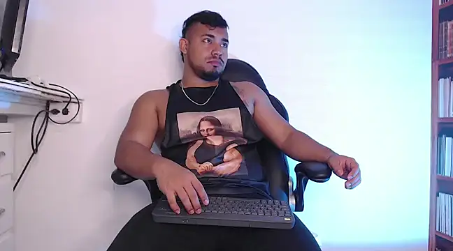 BrianMalonee online show from 02/13/25, 01:59