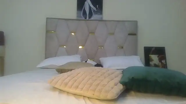 Snapshot of Fine_assie chatting on 02/07/25, 01:25 Fine assie online show from 02/07/25, 01:25