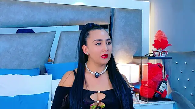 Evangeline Taylorr online show from 10/21/25, 02:40