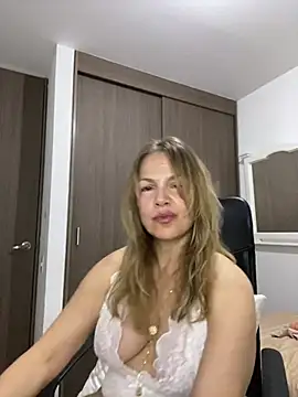 Leyna liu online show from 01/18/25, 02:47