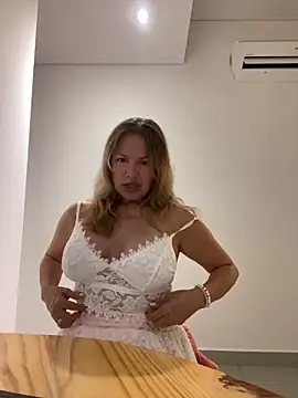 Leyna liu online show from 03/06/25, 01:58