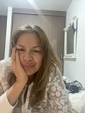 Leyna liu online show from 09/14/25, 02:00