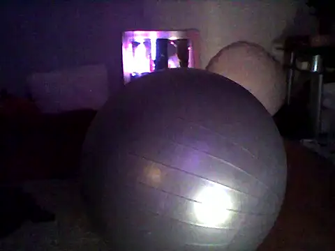 Snapshot of JessicaFitney chatting on 02/18/25, 07:43 JessicaFitney online show from 02/18/25, 07:43