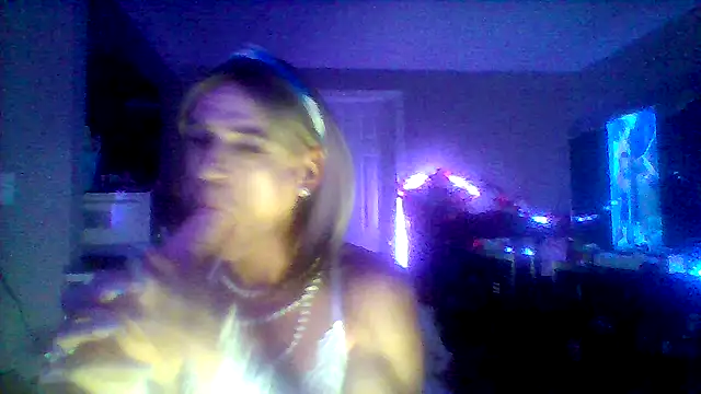 Snapshot of JessicaFitney chatting on 09/13/25, 05:07 JessicaFitney online show from 09/13/25, 05:07