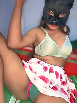 Little  Zara online show from 11/25/25, 05:02