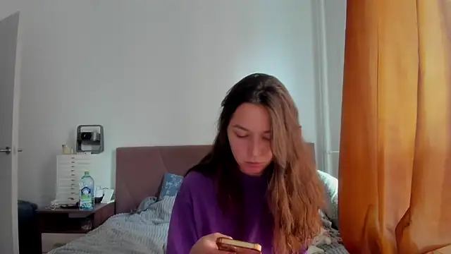 Adela Vetta online show from 10/15/25, 11:10