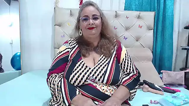 Snapshot of BBW_salome chatting on 12/26/24, 07:16 BBW salome online show from 12/26/24, 07:16