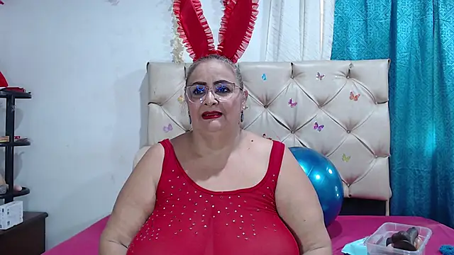 Snapshot of BBW_salome chatting on 01/15/25, 07:55 BBW salome online show from 01/15/25, 07:55