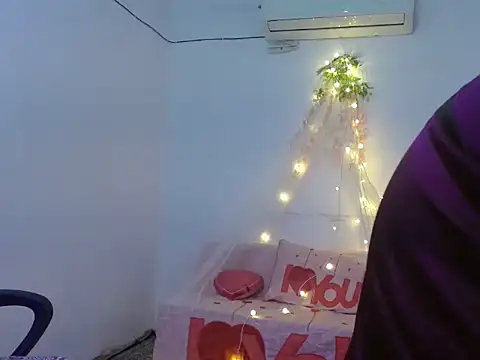 Snapshot of Baby_Himanshi chatting on 10/15/25, 07:08 Baby Himanshi online show from 10/15/25, 07:08