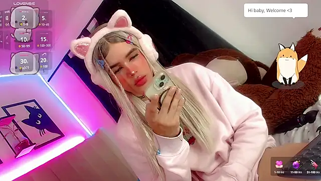 Snapshot of ladytslatina chatting on 03/04/25, 01:17 ladytslatina online show from 03/04/25, 01:17