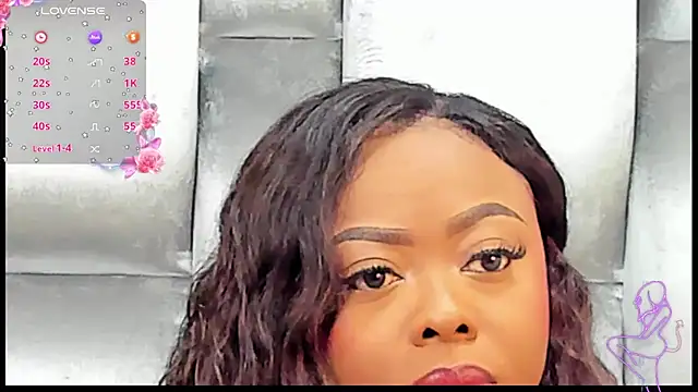 Snapshot of CamilaBenitez chatting on 10/23/25, 02:00 CamilaBenitez online show from 10/23/25, 02:00