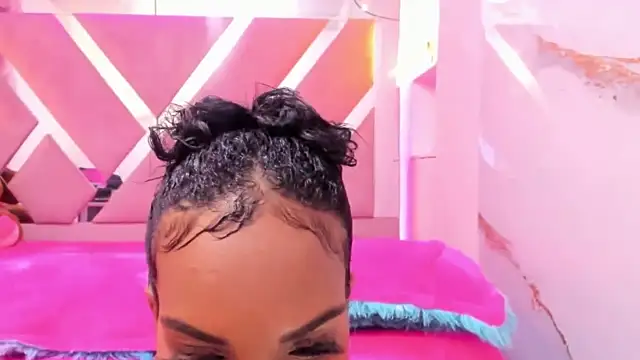 Scarlett-Bonnet online show from 02/08/25, 08:09