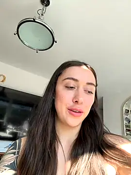 emiliasommer online show from 10/18/25, 01:01