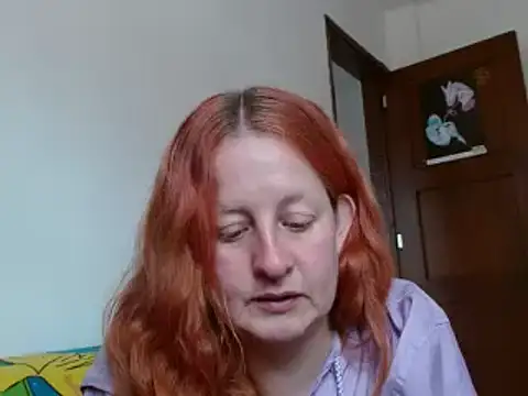 Snapshot of ViioletaMora chatting on 10/09/25, 06:06 ViioletaMora online show from 10/09/25, 06:06