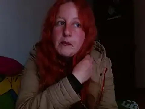 Snapshot of ViioletaMora chatting on 10/13/25, 09:37 ViioletaMora online show from 10/13/25, 09:37