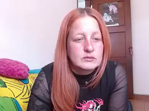 Snapshot of ViioletaMora chatting on 10/24/25, 05:53 ViioletaMora online show from 10/24/25, 05:53