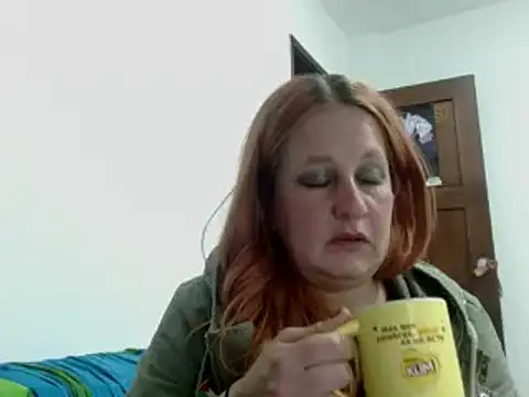 Snapshot of ViioletaMora chatting on 10/26/25, 05:13 ViioletaMora online show from 10/26/25, 05:13