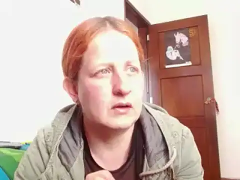 Snapshot of ViioletaMora chatting on 11/01/25, 09:28 ViioletaMora online show from 11/01/25, 09:28