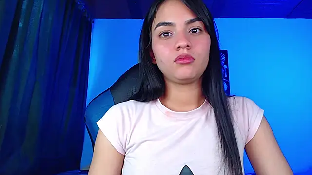 Snapshot of Ariel_Zeo1 chatting on 12/11/24, 10:06 Ariel Zeo1 online show from 12/11/24, 10:06