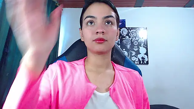 Snapshot of Ariel_Zeo1 chatting on 12/19/24, 06:45 Ariel Zeo1 online show from 12/19/24, 06:45