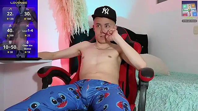 Snapshot of Elian_Cooper chatting on 11/10/25, 02:10 Elian Cooper online show from 11/10/25, 02:10