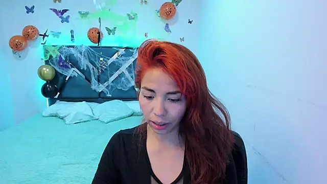 Aylinn diaz online show from 10/20/25, 12:49