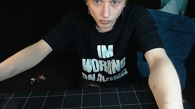 Snapshot of axxxturel chatting on 12/10/24, 02:06 axxxturel online show from 12/10/24, 02:06