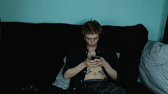 Snapshot of axxxturel chatting on 01/10/25, 07:43 axxxturel online show from 01/10/25, 07:43