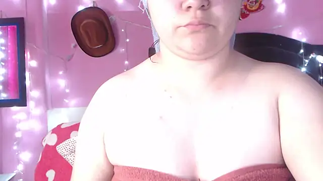 NikkiRous  online show from 11/07/25, 12:49