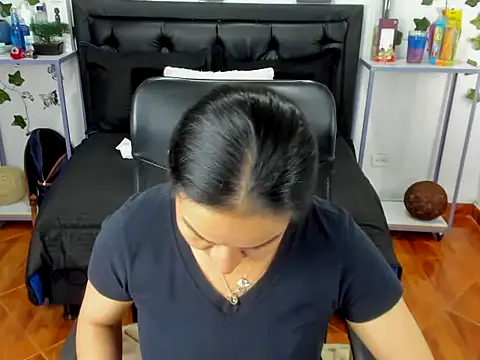 Violeta stilll online show from 11/13/25, 07:24