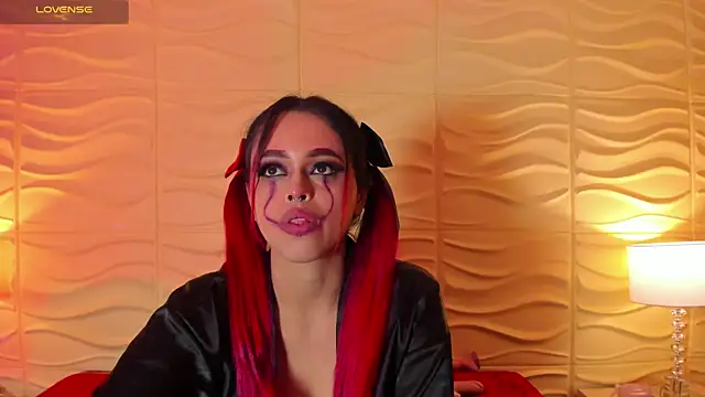 EvaaFoxxy1 online show from 10/12/25, 04:28